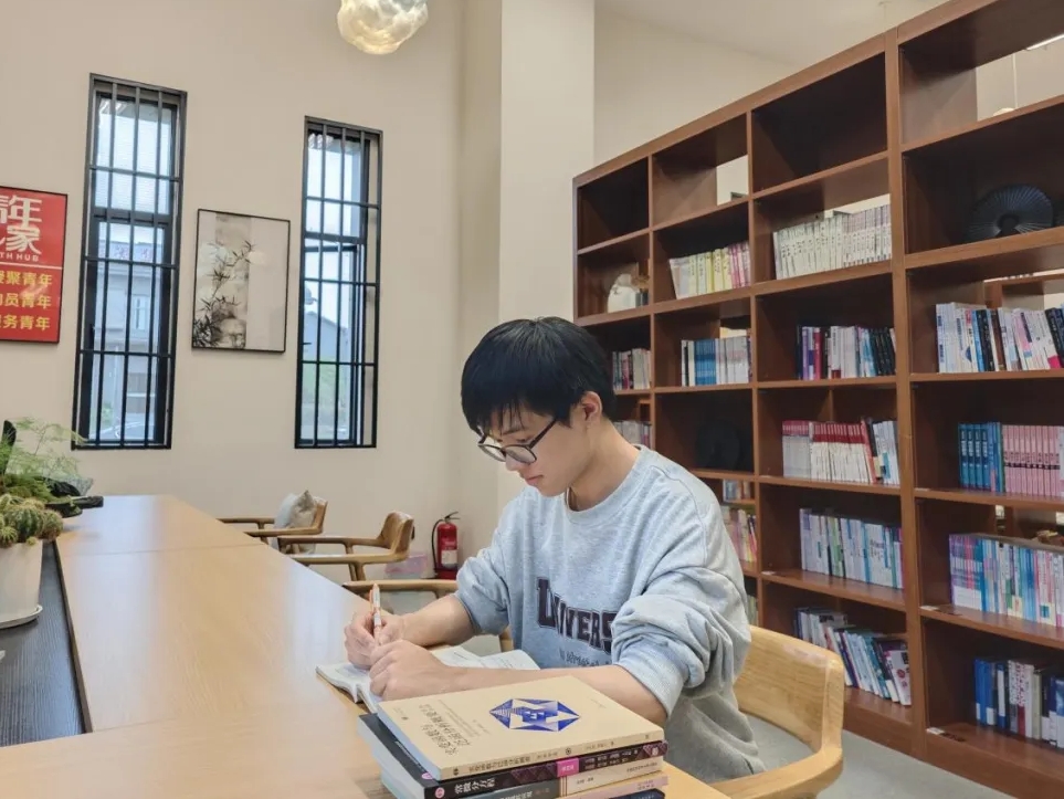 中国4_cut.jpg